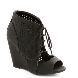 Modcloth "Perforate and See" Heels Size 10